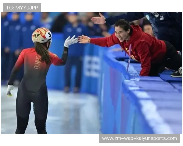 国际短道速滑教练员大会发布训练新指南，短道速滑教练组成员